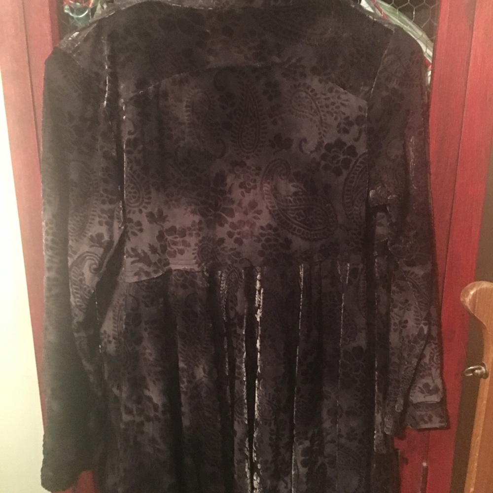 Duster - Picture 3 of 3